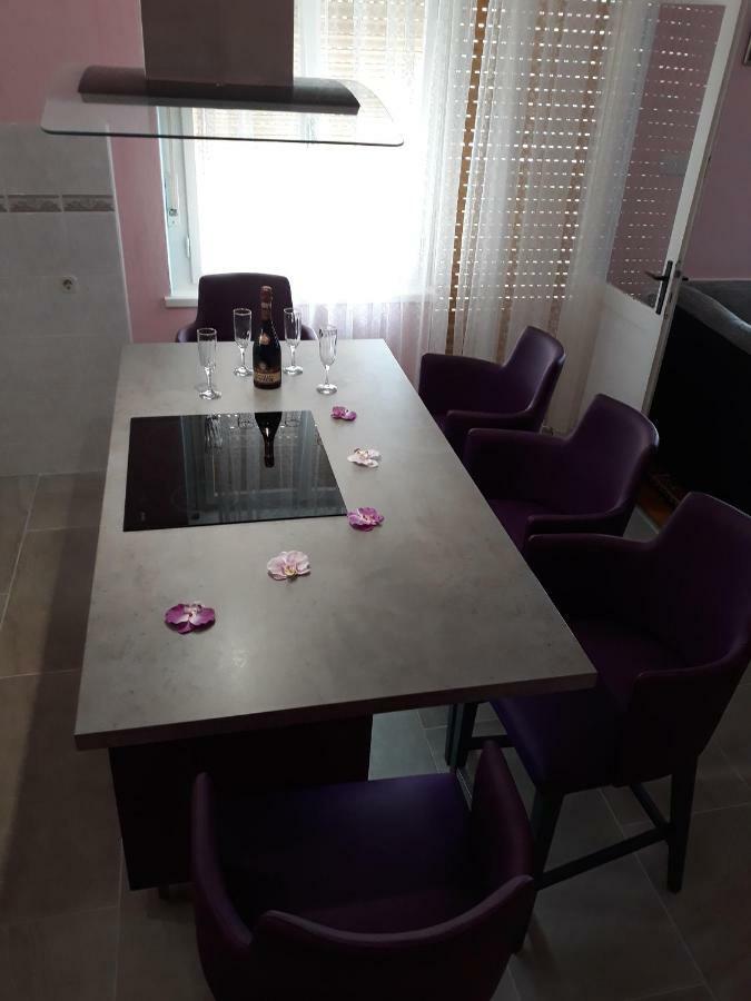 Apartment Vana Trogir Exterior photo